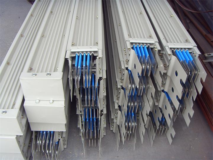 四川制造，深度解析 成都夏宇電力電纜橋架與密集型母線槽的優(yōu)缺點(diǎn)探秘